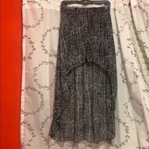 Im selling a long skirt